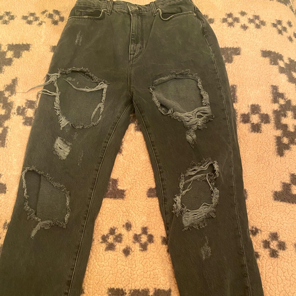 Black jeans with rips